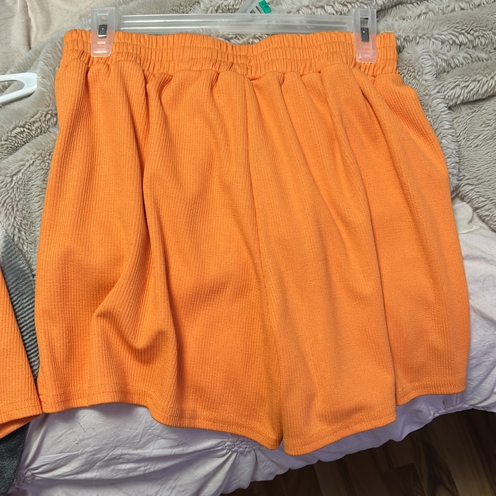 Orange Set - Picture 3 of 4